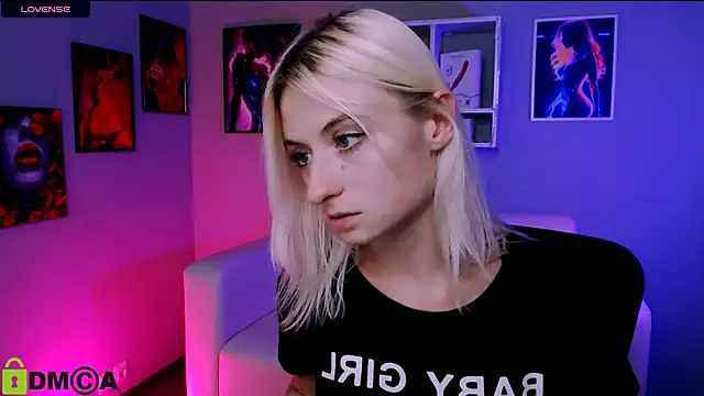 Snapshot of melisa_white1 chatting on 4, 10, 2025 melisa white1 online show from 4, 10, 2025