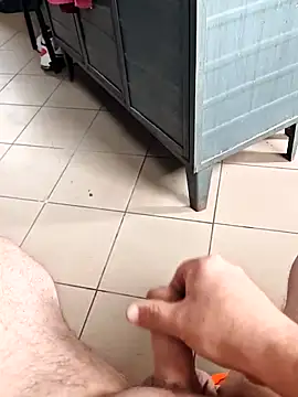 Szeltolo001 online show from 23, 3, 2026