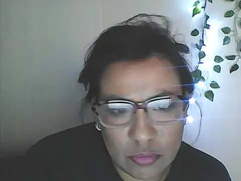 Erotic nayma online show from 6, 12, 2024