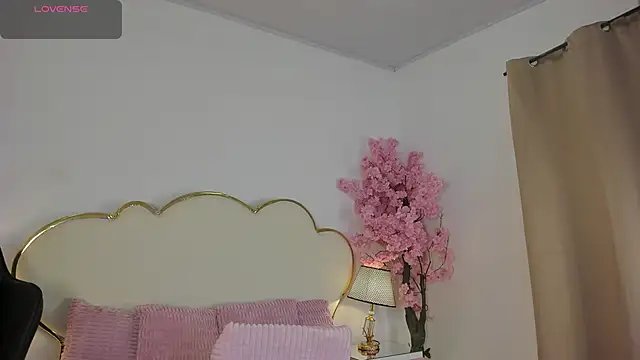 CahitlinBell online show from 21, 6, 2026