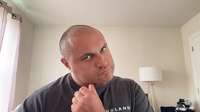 SluggishChase99 online show from 10, 9, 2025