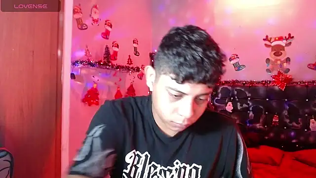 Snapshot of Wiiliam_20 chatting on 7, 12, 2024 Wiiliam 20 online show from 7, 12, 2024