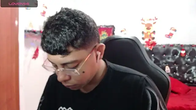 Snapshot of Wiiliam_20 chatting on 24, 12, 2024 Wiiliam 20 online show from 24, 12, 2024