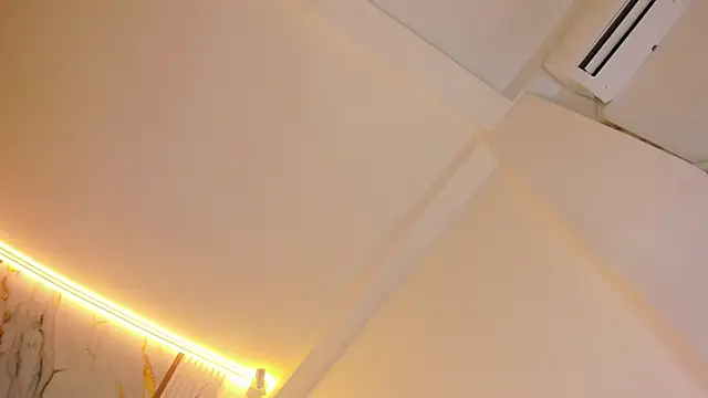 Snapshot of dahianthompson chatting on 6, 11, 2025 dahianthompson online show from 6, 11, 2025