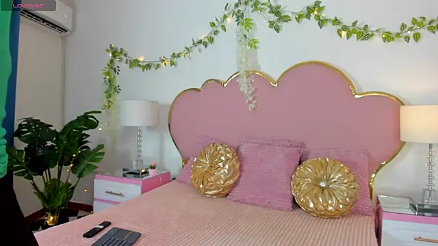 EmmaCrush online show from 13, 9, 2025