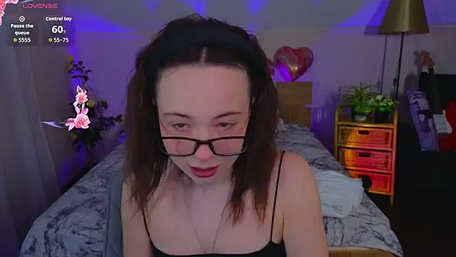 Hayle Hill online show from 9, 2, 2026