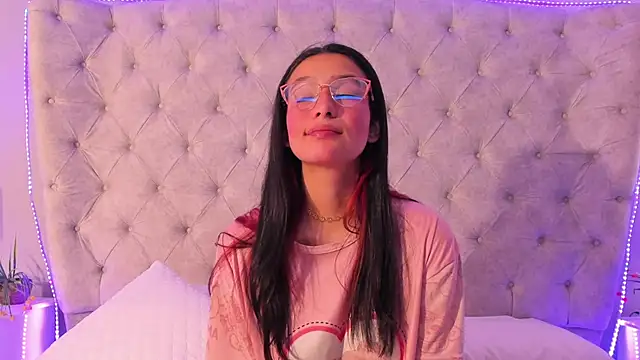 Snapshot of dafne_bss chatting on 11, 4, 2026 dafne bss online show from 11, 4, 2026