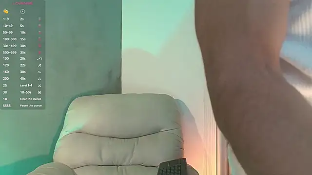 Snapshot of Valentinoford chatting on 21, 2, 2025 Valentinoford online show from 21, 2, 2025