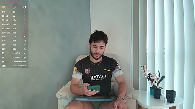 Snapshot of Valentinoford chatting on 22, 2, 2025 Valentinoford online show from 22, 2, 2025