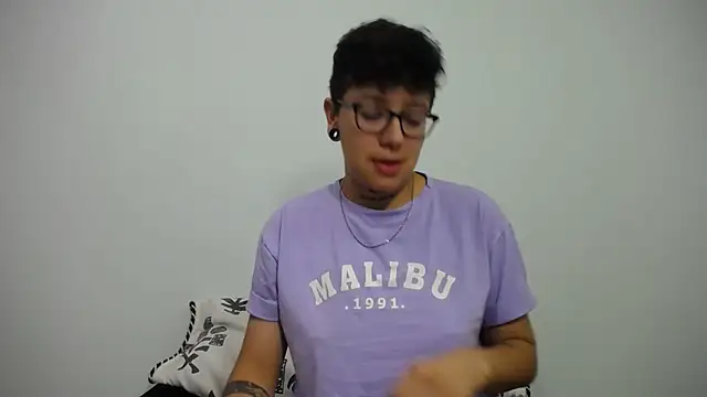 Snapshot of alex_noa chatting on 4, 2, 2025 alex noa online show from 4, 2, 2025