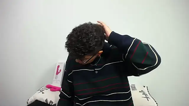 Snapshot of alex_noa chatting on 14, 2, 2025 alex noa online show from 14, 2, 2025