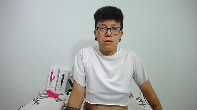 Snapshot of alex_noa chatting on 28, 2, 2025 alex noa online show from 28, 2, 2025