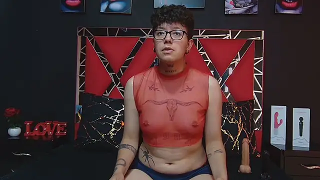 Snapshot of alex_noa chatting on 6, 3, 2025 alex noa online show from 6, 3, 2025