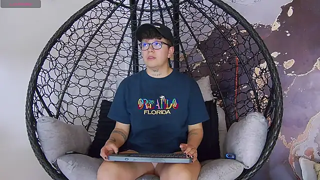 Snapshot of alex_noa chatting on 24, 9, 2025 alex noa online show from 24, 9, 2025