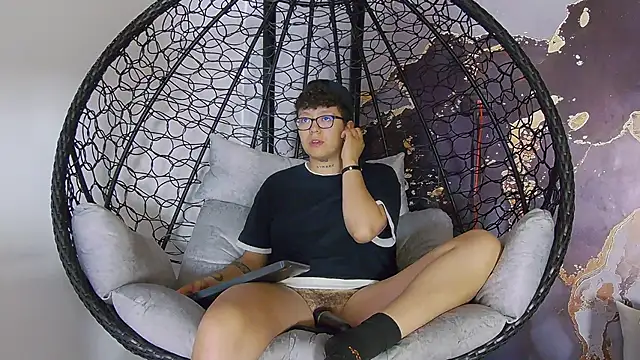 Snapshot of alex_noa chatting on 3, 10, 2025 alex noa online show from 3, 10, 2025