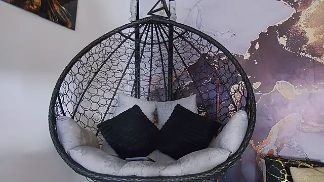 Snapshot of alex_noa chatting on 8, 10, 2025 alex noa online show from 8, 10, 2025