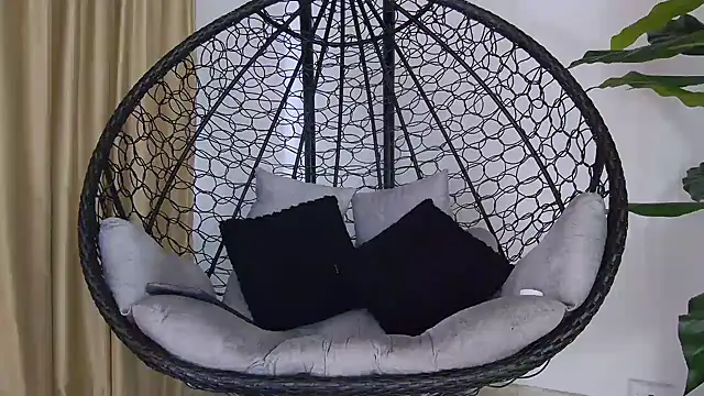 Snapshot of alex_noa chatting on 27, 10, 2025 alex noa online show from 27, 10, 2025