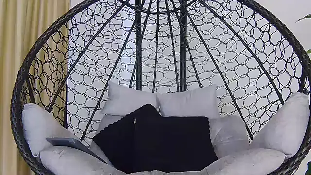 Snapshot of alex_noa chatting on 17, 11, 2025 alex noa online show from 17, 11, 2025