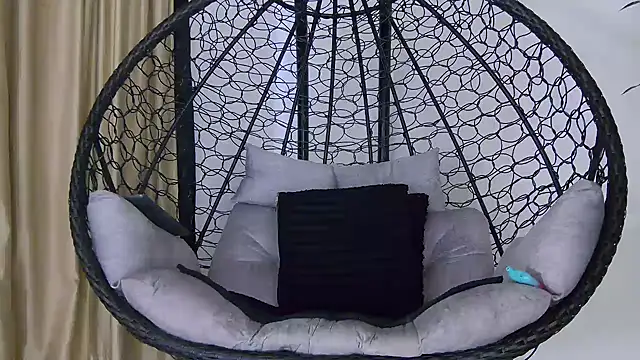 Snapshot of alex_noa chatting on 2, 12, 2025 alex noa online show from 2, 12, 2025