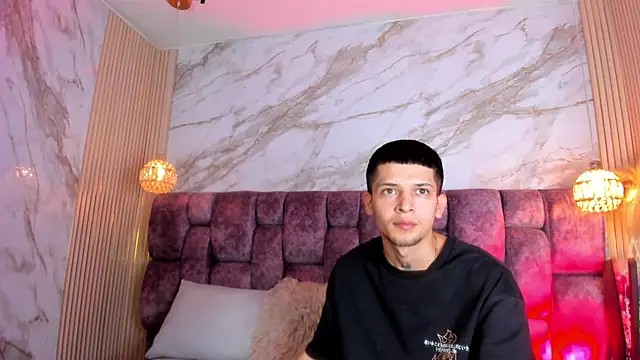 Snapshot of kendalltaylorr chatting on 22, 4, 2026 kendalltaylorr online show from 22, 4, 2026
