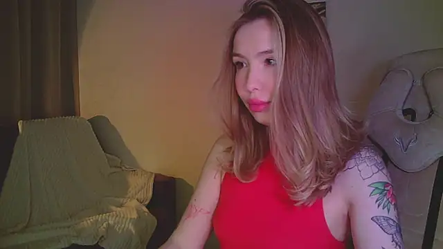 Snapshot of mia_raspberrie chatting on 13, 4, 2026 mia raspberrie online show from 13, 4, 2026