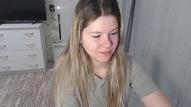 Snapshot of MelissaXKinky chatting on 5, 2, 2025 MelissaXKinky online show from 5, 2, 2025
