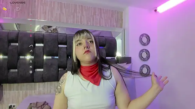 Snapshot of Charlotte_Myers chatting on 20, 2, 2026 Charlotte Myers online show from 20, 2, 2026