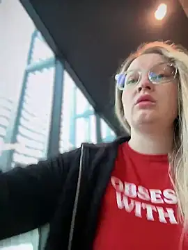 Teya moon  online show from 26, 2, 2025