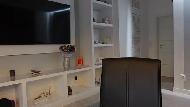 carla italian online show from 10, 1, 2025