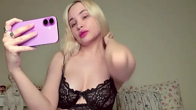 Snapshot of Shine_Lina chatting on 31, 3, 2026 Shine Lina online show from 31, 3, 2026