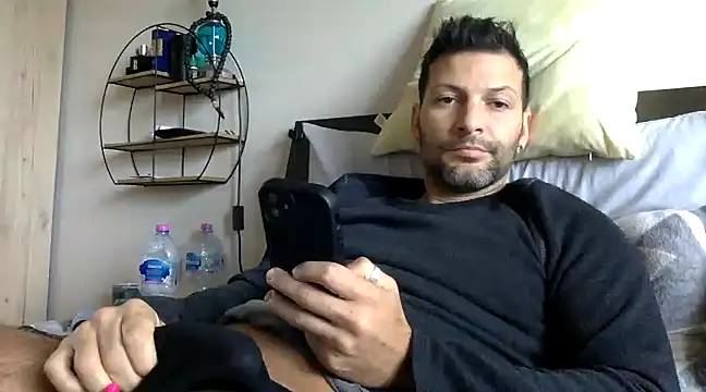 Snapshot of goroasroma90 chatting on 4, 12, 2024 goroasroma90 online show from 4, 12, 2024