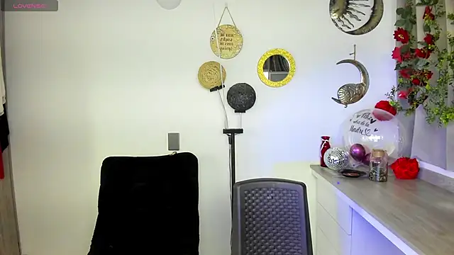  cristal ayala online show from 6, 10, 2025