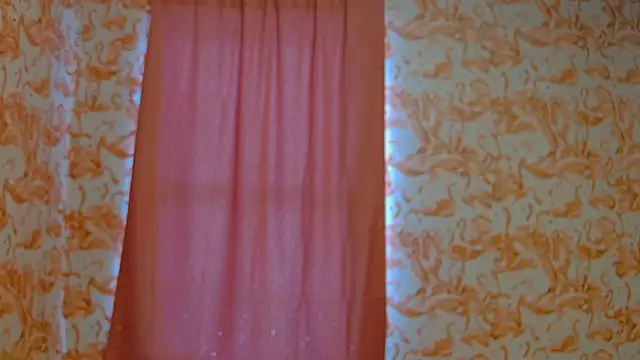 strawberrysmoothie online show from 3, 1, 2025