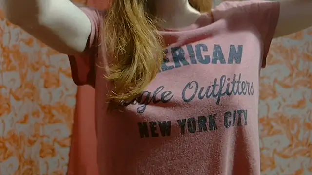 strawberrysmoothie online show from 19, 1, 2025