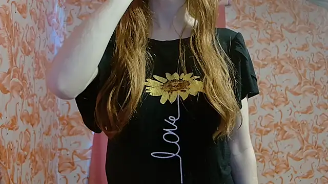 strawberrysmoothie online show from 18, 9, 2025