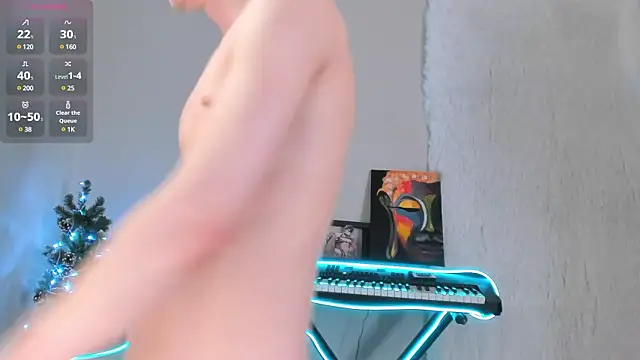 Snapshot of 4ever_dude chatting on 6, 1, 2025 4ever dude online show from 6, 1, 2025