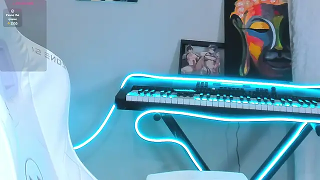 Snapshot of 4ever_dude chatting on 8, 2, 2025 4ever dude online show from 8, 2, 2025