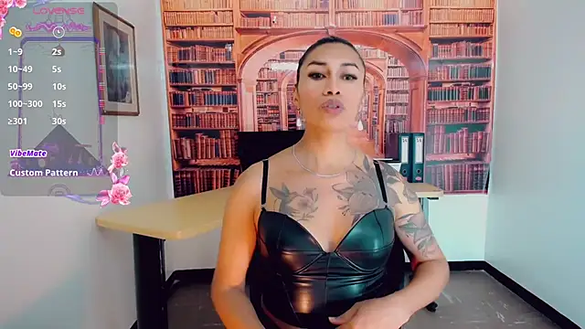 khiara moretti online show from 11, 3, 2025