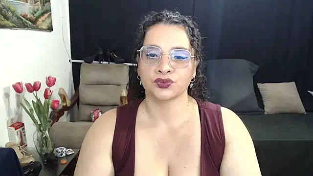 Snapshot of Aleja_Gonzales chatting on 20, 3, 2026 Aleja Gonzales online show from 20, 3, 2026