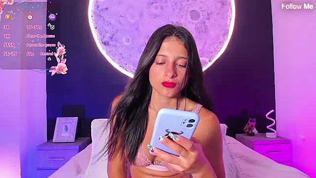 Agathaargent  online show from 23, 1, 2025