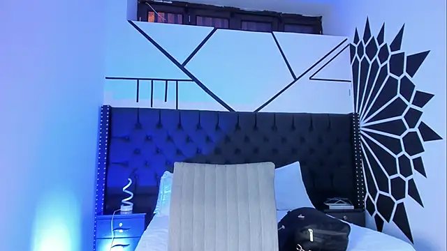 Agathaargent  online show from 19, 3, 2025