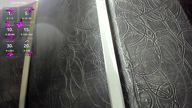 Agathaargent  online show from 13, 9, 2025