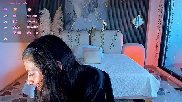 Agathaargent  online show from 18, 1, 2026