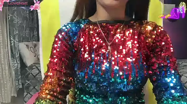 Snapshot of Royal_girl_1 chatting on 1, 2, 2025 Royal girl 1 online show from 1, 2, 2025