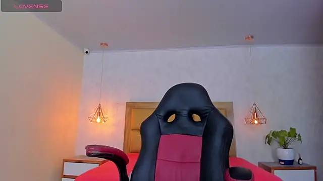 LARSONMIA online show from 20, 2, 2025