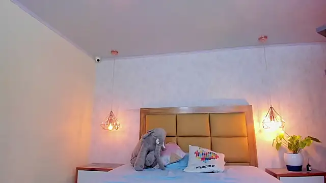 LARSONMIA online show from 19, 3, 2025