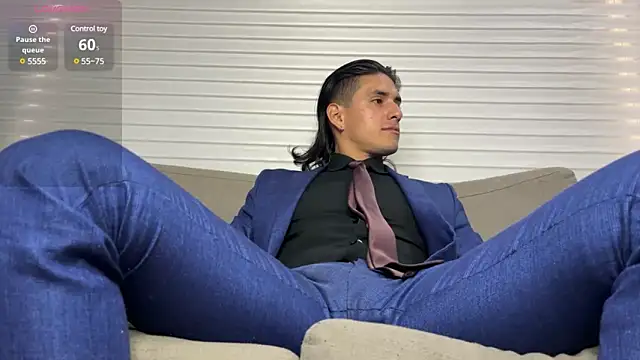 Tom blunt96 online show from 25, 1, 2025