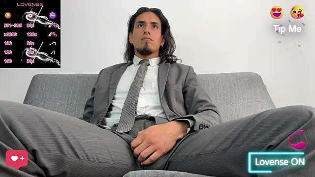 Tom blunt96 online show from 3, 10, 2025