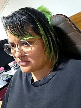 lucky-leah online show from 8, 11, 2025