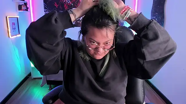 lucky-leah online show from 14, 11, 2025